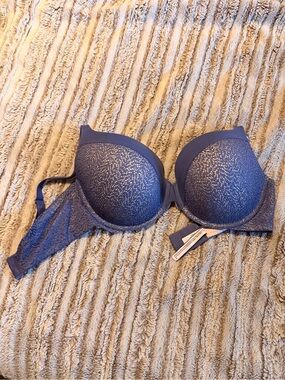 Victoria's Secret Body by Victoria Bra